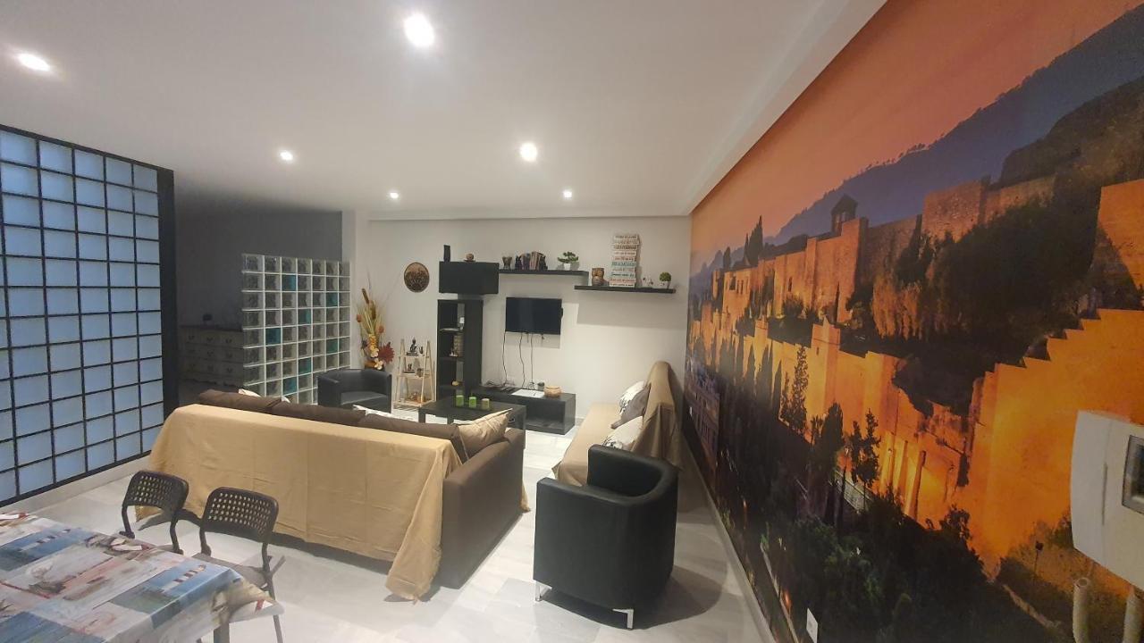Lyrioshomes Apartamentos Los Treboles Malaga Exterior photo