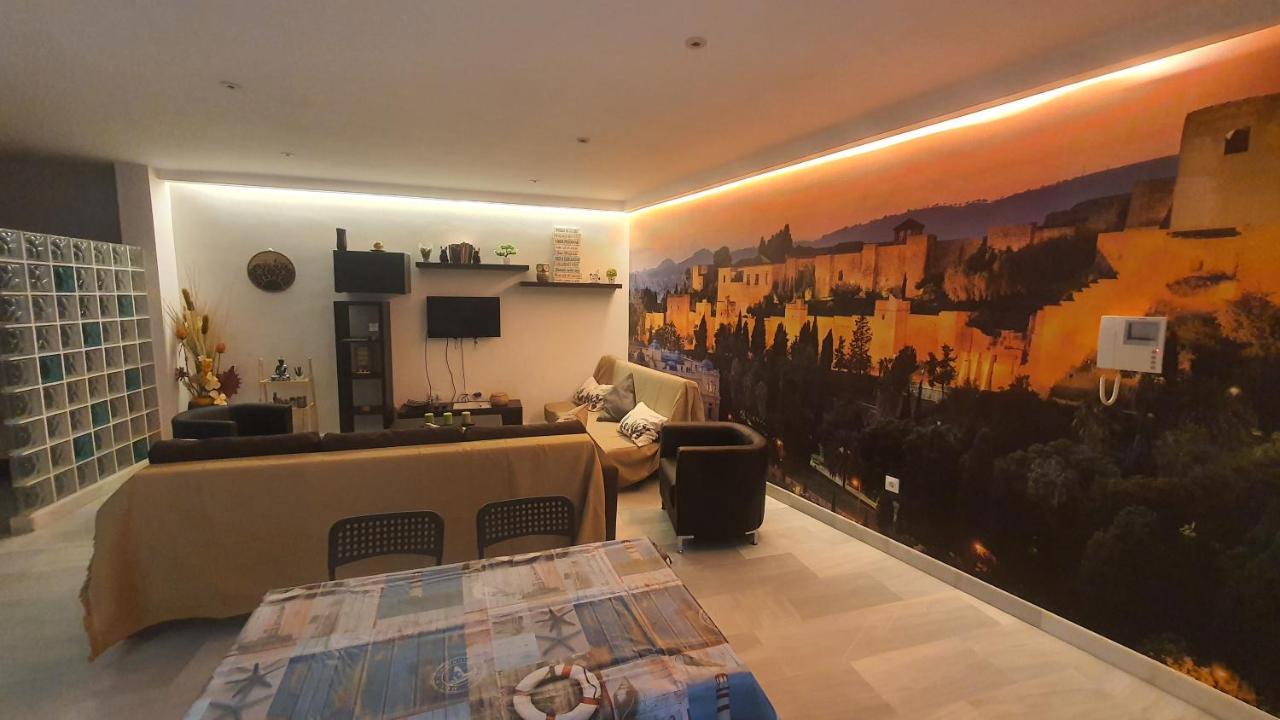 Lyrioshomes Apartamentos Los Treboles Malaga Exterior photo